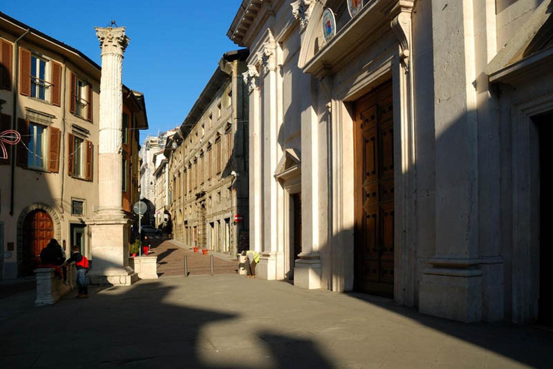 Magic Place Bergamo! Relax Apartment With Terrace In The Heart Of The City מראה חיצוני תמונה