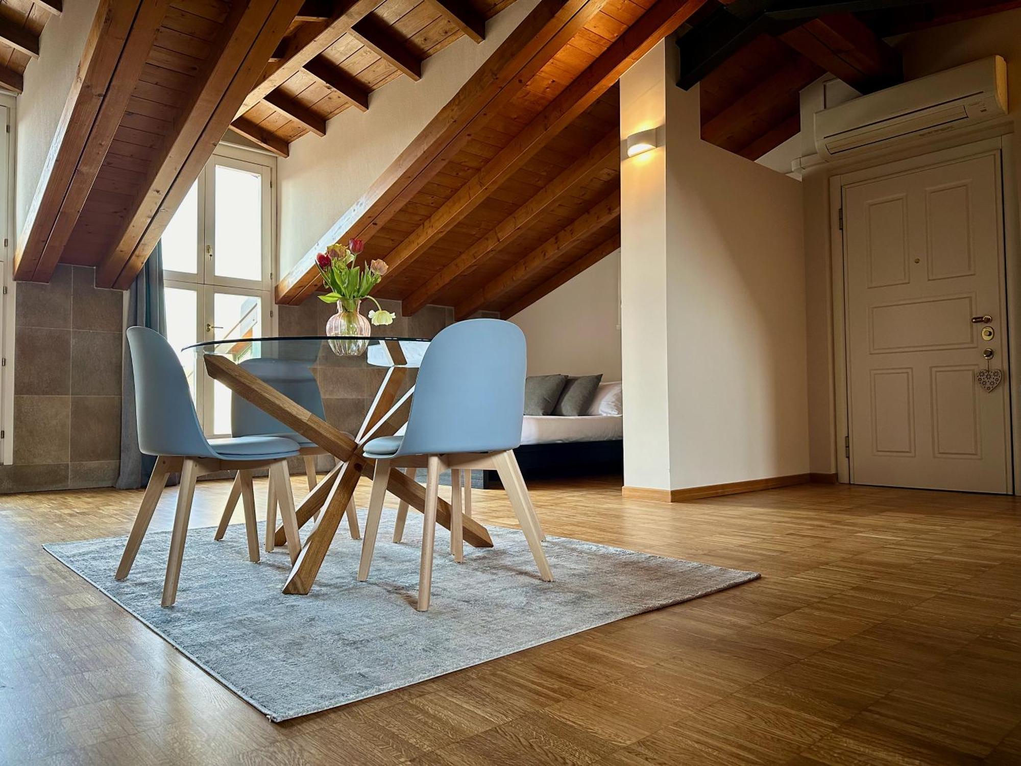 Magic Place Bergamo! Relax Apartment With Terrace In The Heart Of The City מראה חיצוני תמונה