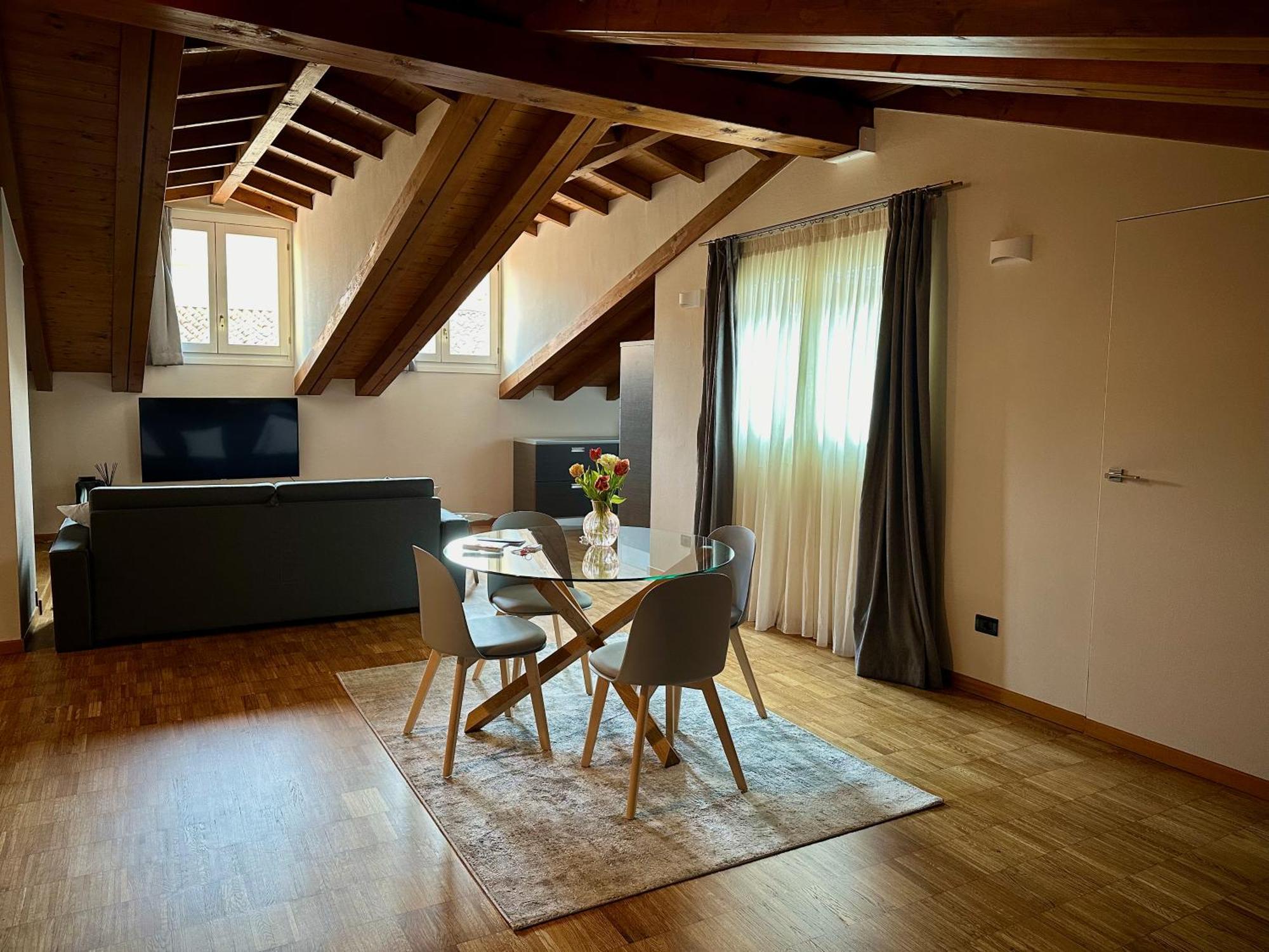 Magic Place Bergamo! Relax Apartment With Terrace In The Heart Of The City מראה חיצוני תמונה